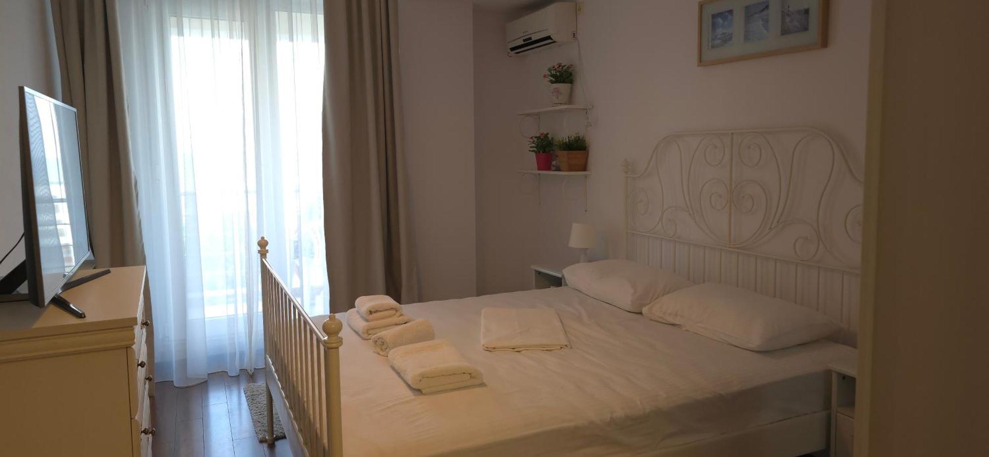 Apartment Summerland Мамая Екстериор снимка